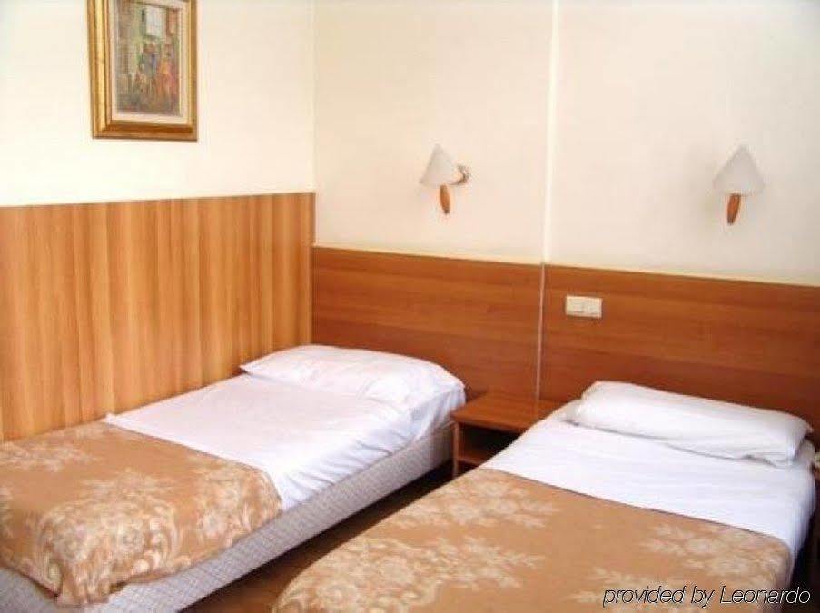 Hotel Aristote Brussels Room photo